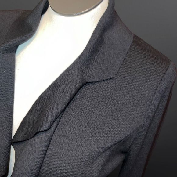 Plus Size St. John Cascading Black Ruffle Scalloped Bottom Knit Blazer Size 14 - Picture 2 of 6